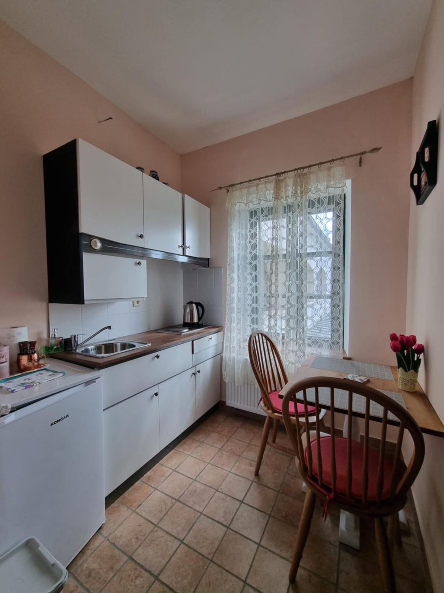 Taverna 1860 Rooms & Apartments Donja Zelina Kamer foto